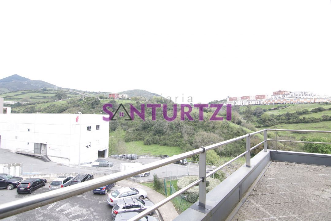 Vista exterior de Oficina de lloguer en Santurtzi 