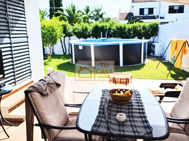 Chalet con balcón en venta en Avenida Jesús Delgado Valhondo