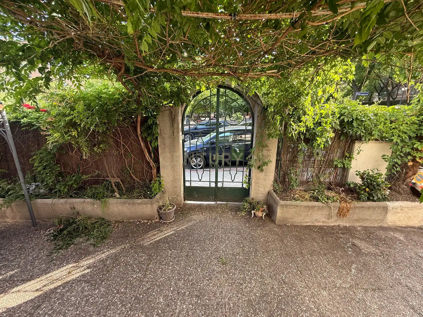 Houses for sale in Madrid  with Air Conditioner, Private garden and Storage room