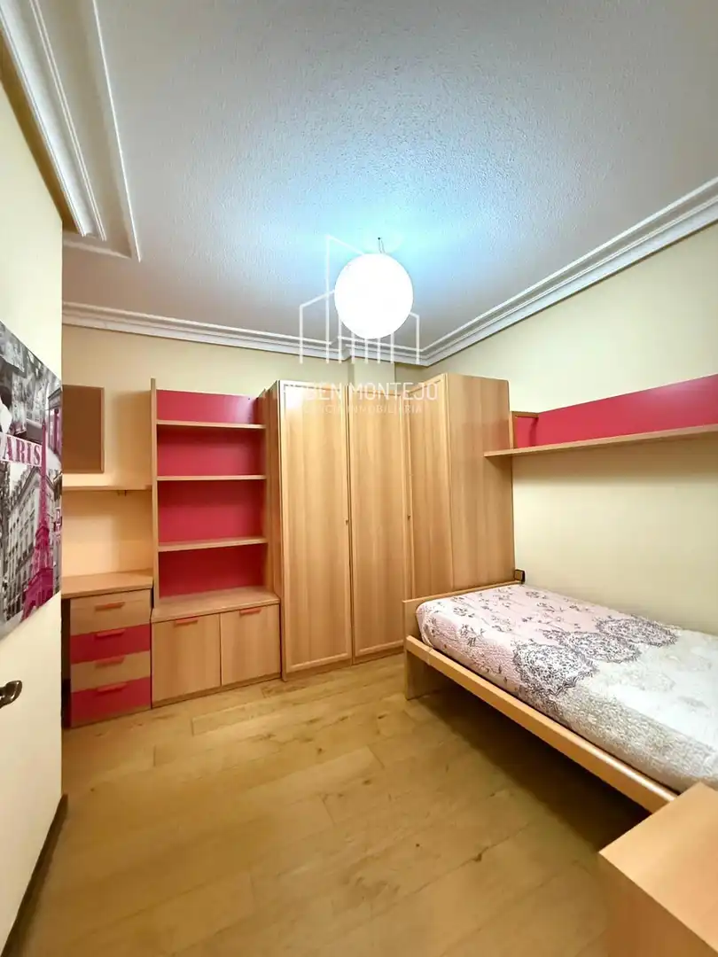 Schlafzimmer von Wohnung zur Miete in Salamanca mit Heizung, Parkett und Terrasse