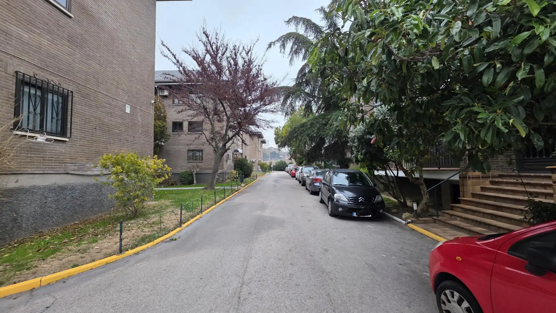 Aparcament de Pis en venda en Paracuellos de Jarama amb Calefacció, Jardí privat i Traster