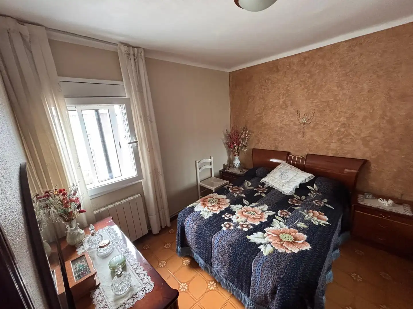 Habitación de Piso en venta en Cornellà de Llobregat con Aire acondicionado y Calefacción