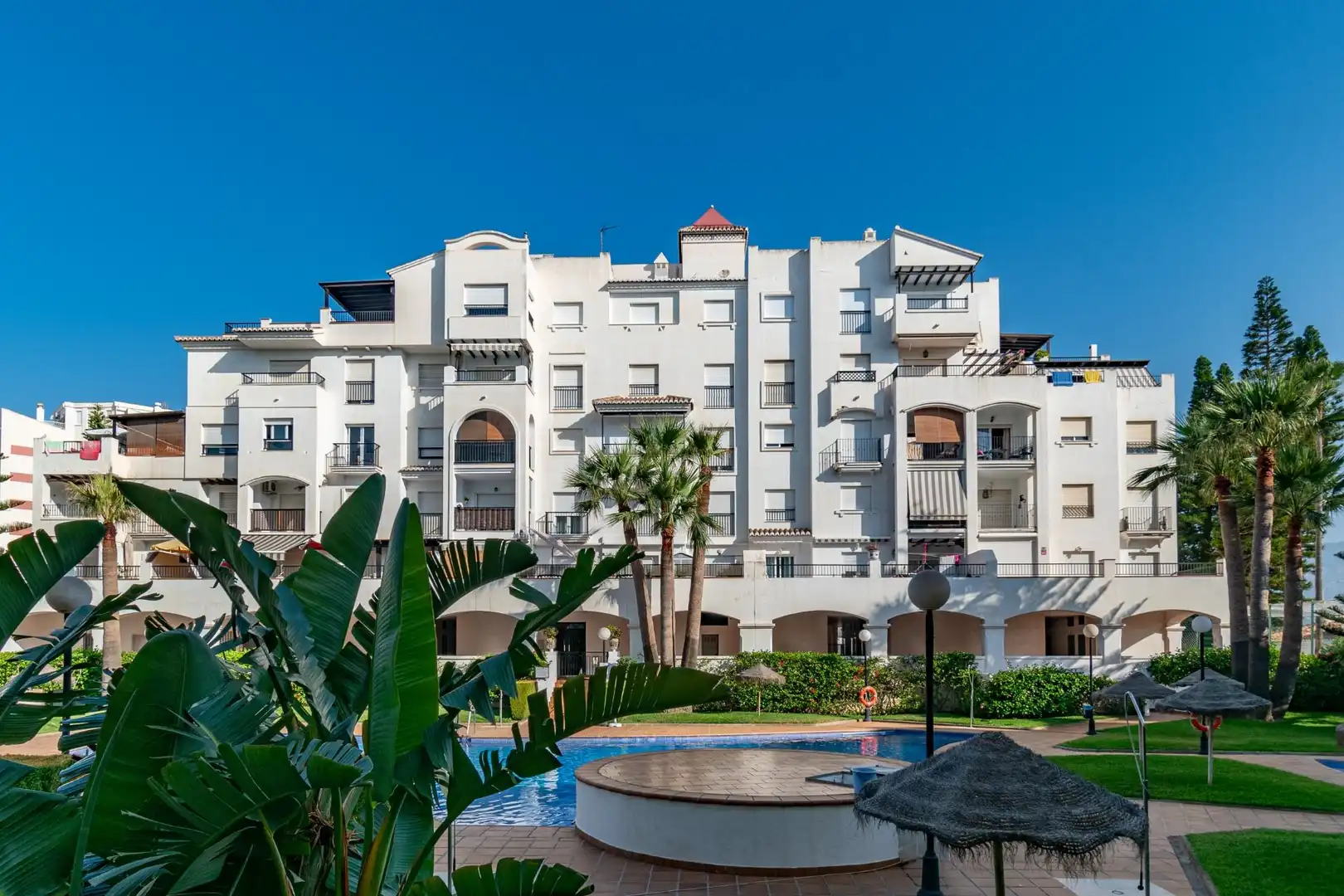 Exterior view of Flat for sale in Salobreña  with Private garden, Terrace and Furnished