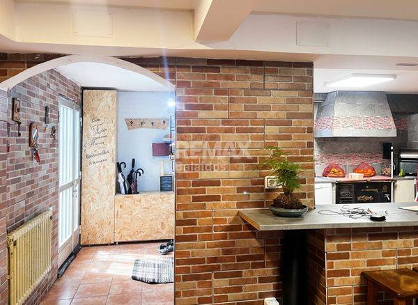 Casa-chalet en Venta en Lugar O Val en Tomiño