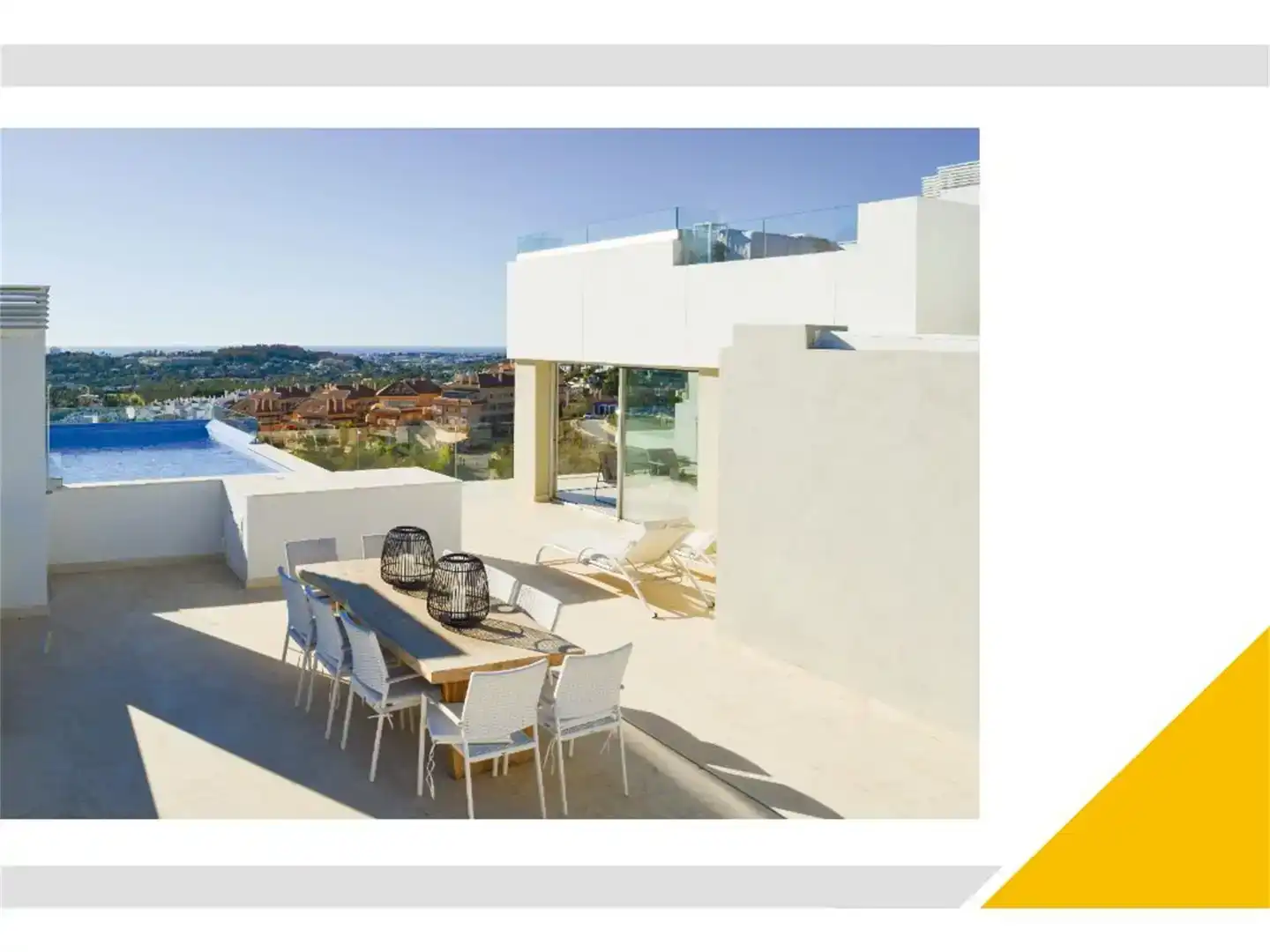 Terrasse von Dachboden zum Verkauf in Marbella mit Klimaanlage, Schwimmbad und Balkon