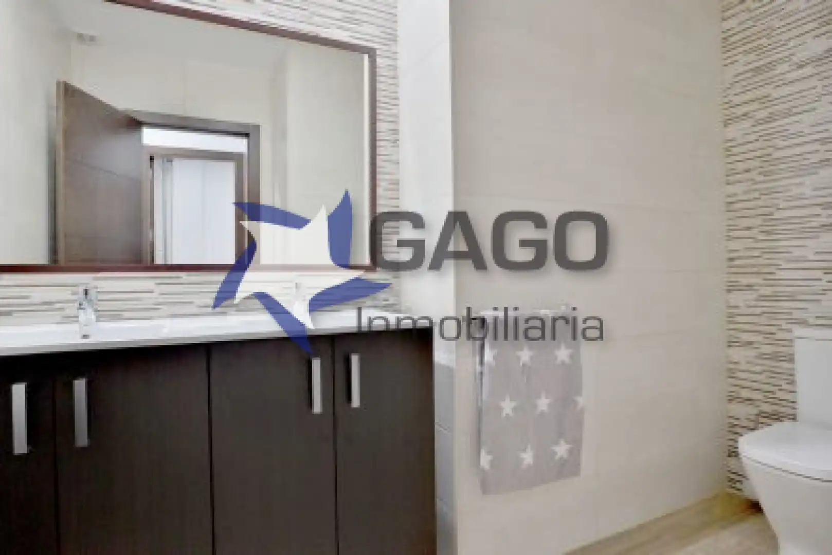 Baño de Piso de alquiler en Córdoba con Aire acondicionado, Calefacción y Amueblado