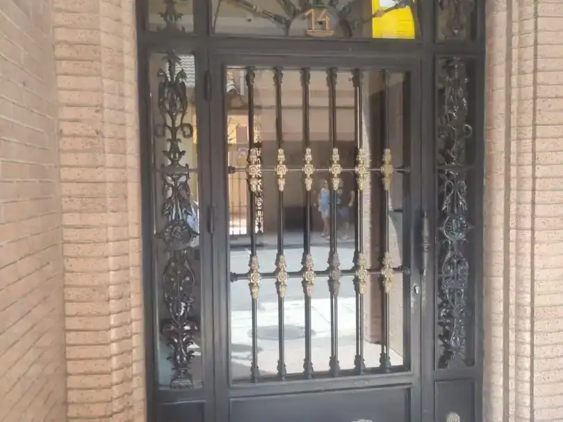 Piso en venta en Oviedo  con Parquet, Trastero y Piscina