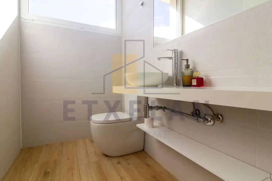 Bathroom of Houses for sale in Berriz  with Heating, Private garden and Swimming Pool