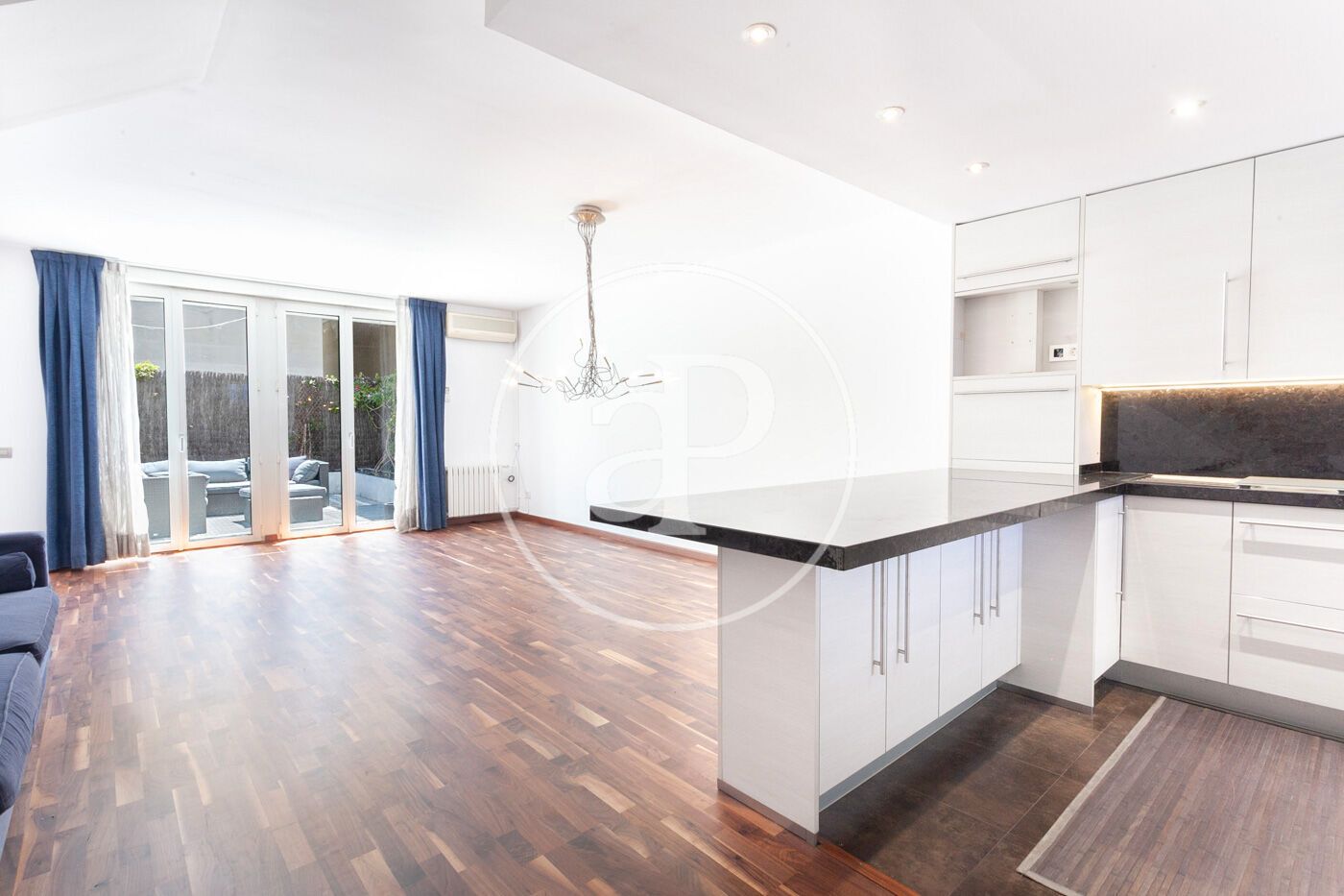 Einfamilien-Reihenhaus zur Miete in Carrer Saint Louis, La Vila Olímpica del Poblenou