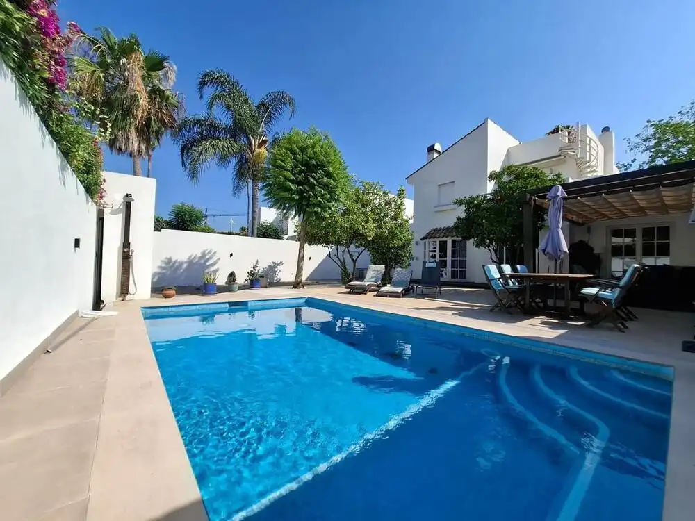Piscina de Casa o chalet de alquiler en Benamara - Atalaya