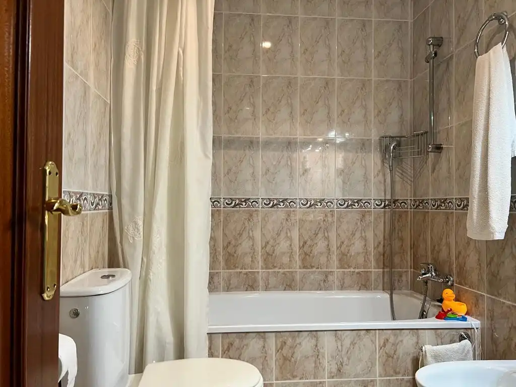 Bany de Pis de lloguer en Rota