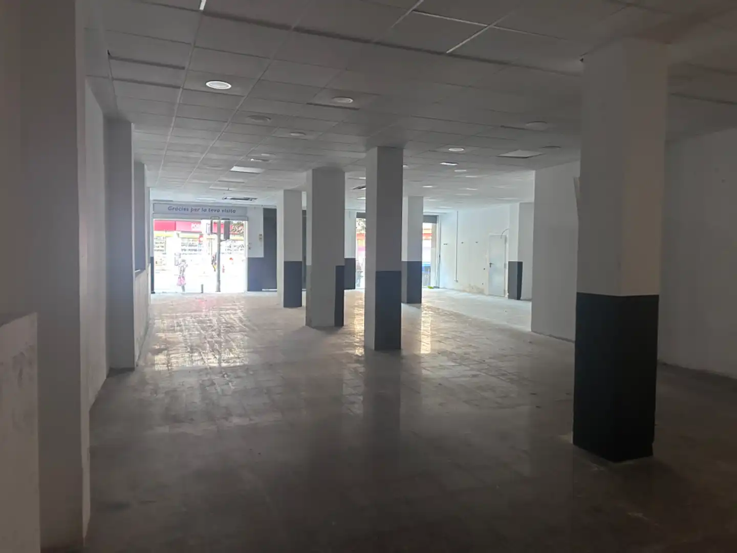 Local commercial à louer à Avinguda de Josep Tarradellas, imagen 7