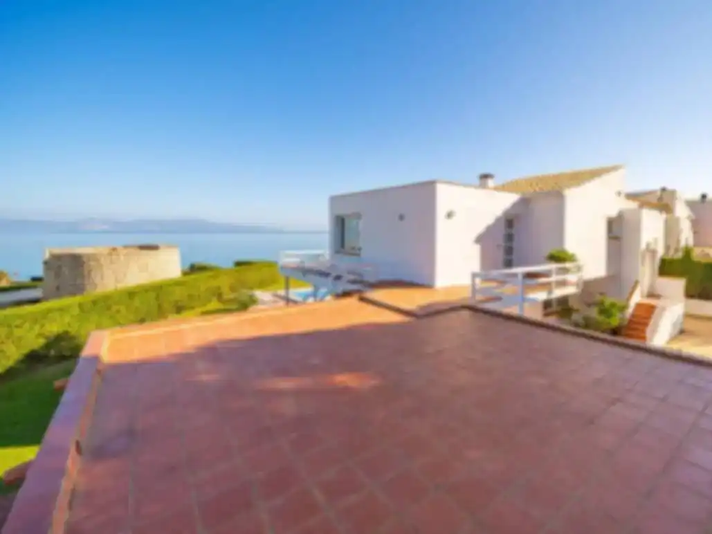 Jardín de Piso de alquiler en L'Escala con Aire acondicionado, Piscina y Amueblado