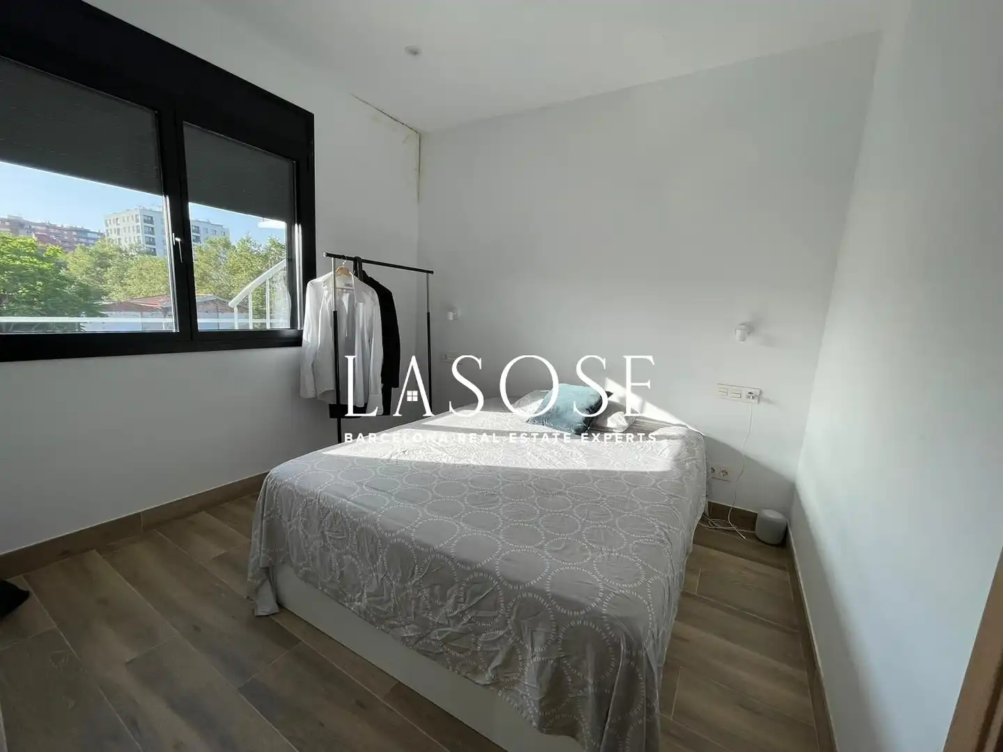 Dormitori de Casa o xalet en venda en Barcelona amb Aire condicionat, Calefacció i Terrassa