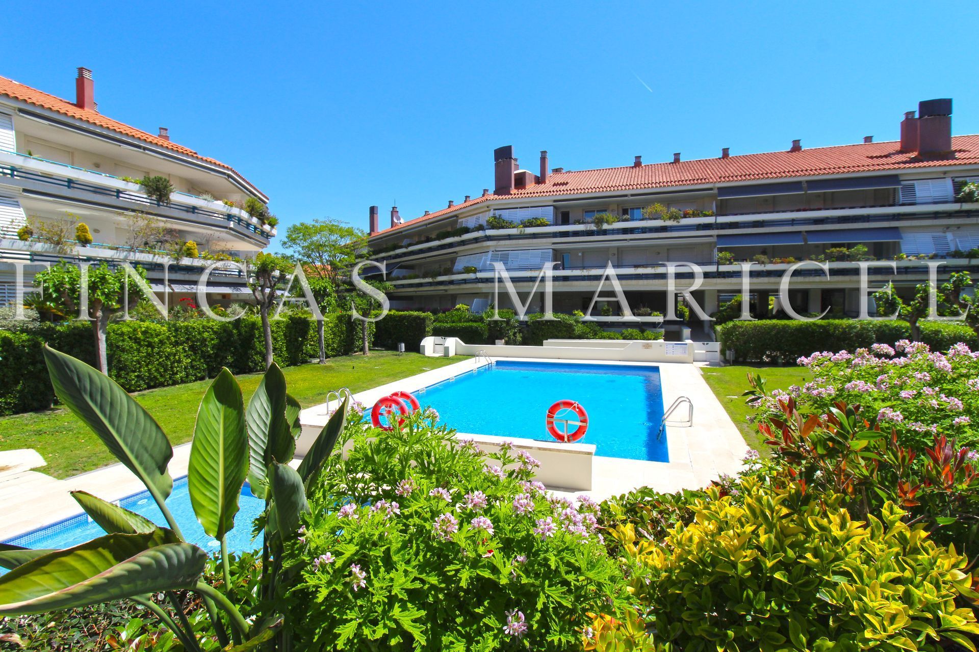 Garden of Attic for sale in Sitges  with Air Conditioner, Heating and Private garden