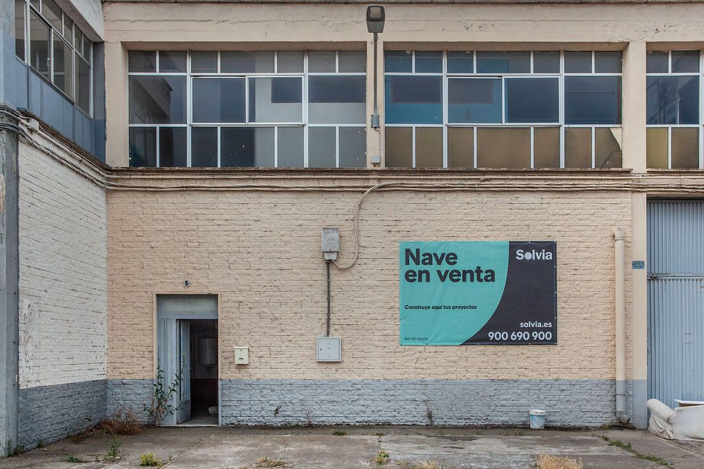 Vista exterior de Nau industrial en venda en Pinseque