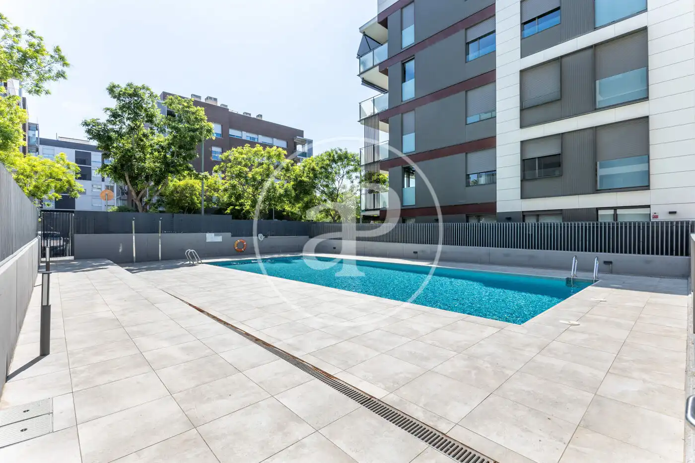 Piscina de Pis en venda en Sant Cugat del Vallès amb Aire condicionat, Jardí privat i Terrassa