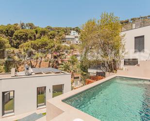 Vista exterior de Casa o xalet de lloguer en  Barcelona Capital amb Aire condicionat i Piscina