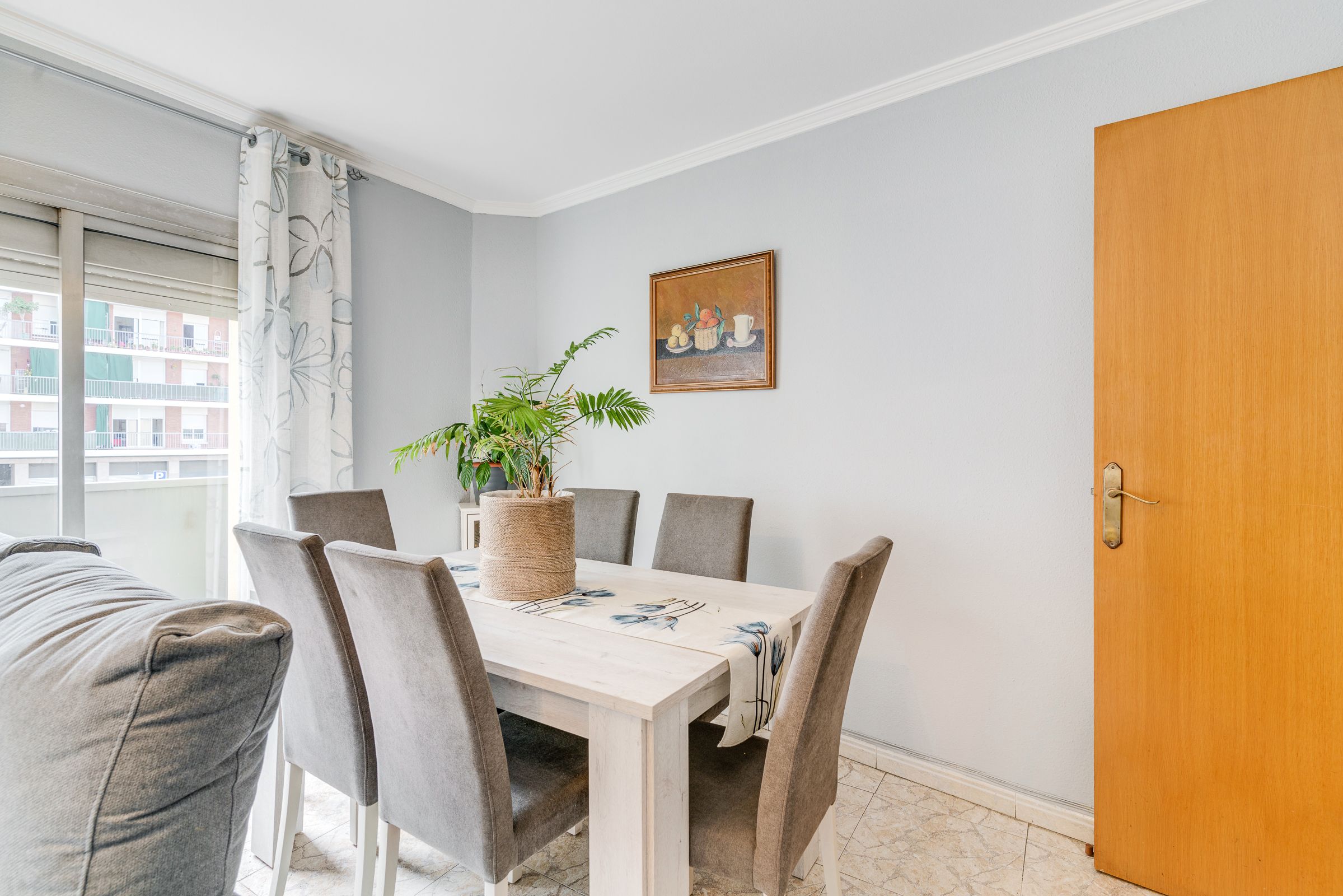 Menjador de Pis en venda en  Barcelona Capital amb Calefacció i Balcó