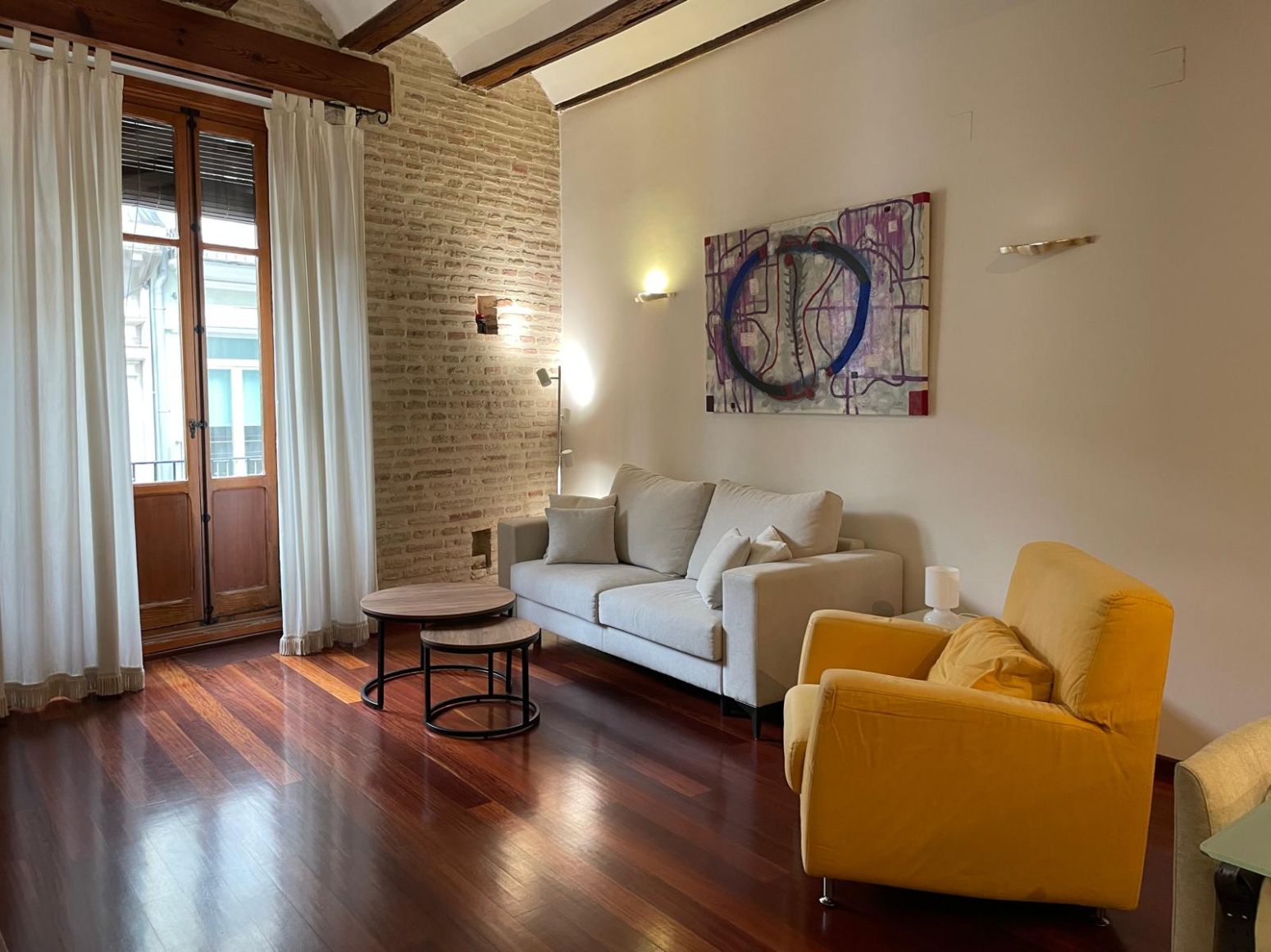 Living room of Flat to rent in  Valencia Capital  with Air Conditioner, Heating and Parquet flooring