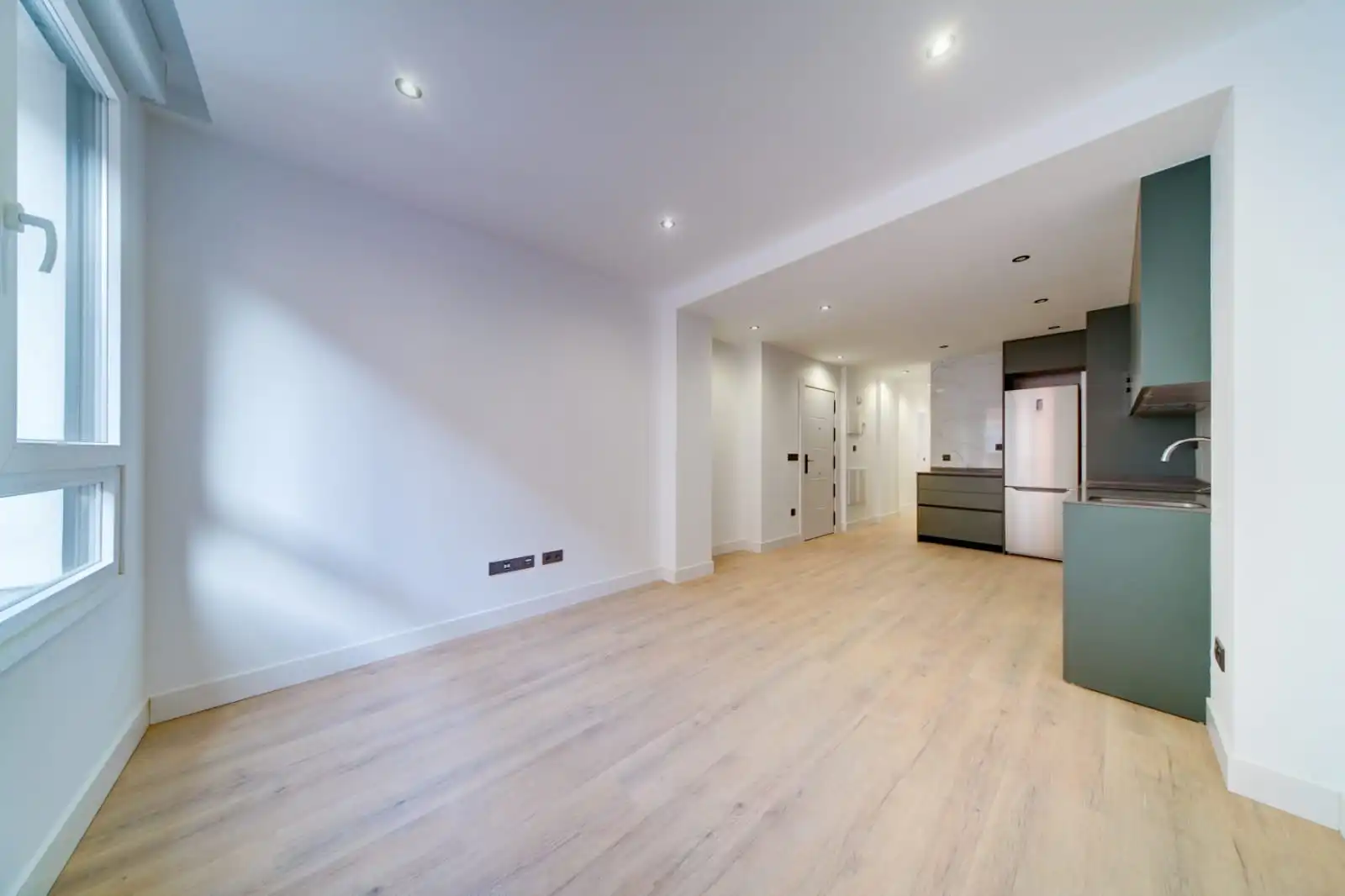 Flat with terrace for sale in Calle de las Delicias 15, imagen 9