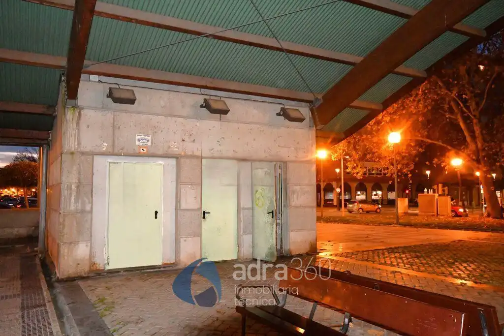 Garage for sale in  Logroño