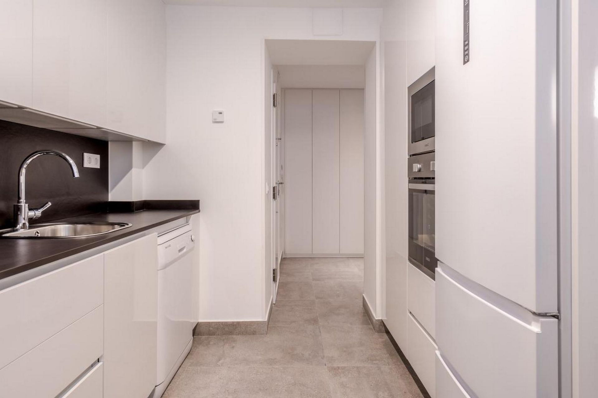 Kitchen of Flat to rent in Fuenlabrada  with Air Conditioner, Storage room and Furnished