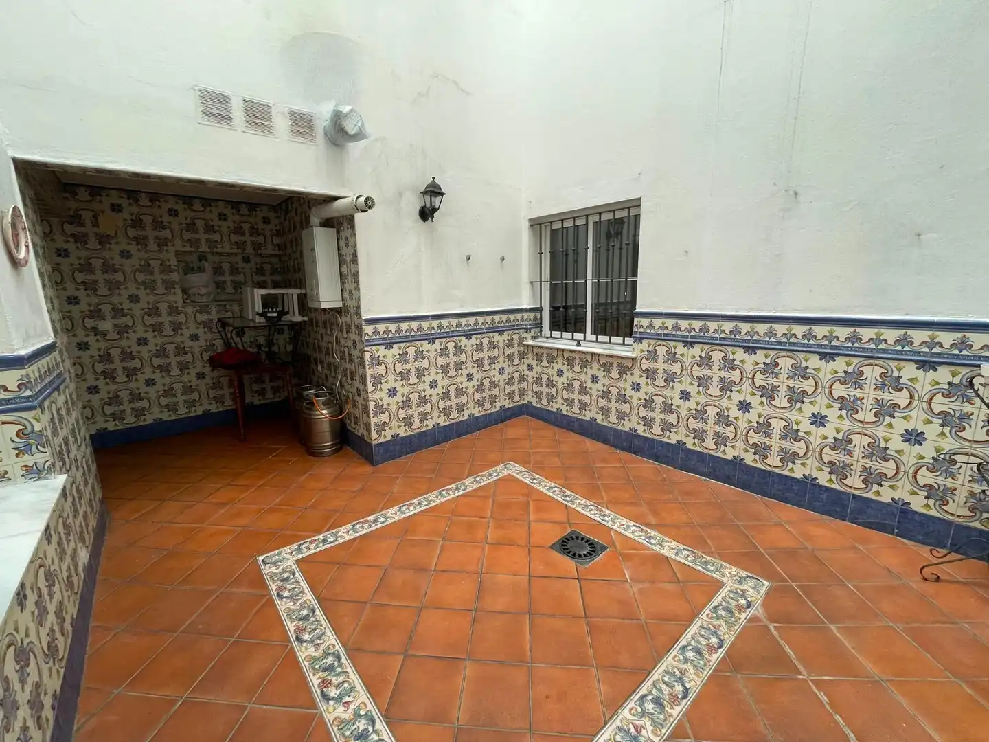 Jardí de Planta baixa en venda en Ubrique amb Aire condicionat i Balcó