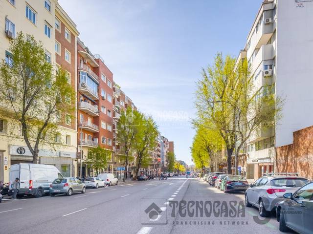 Piso en Venta en Ríos Rosas - Nuevos Ministerios