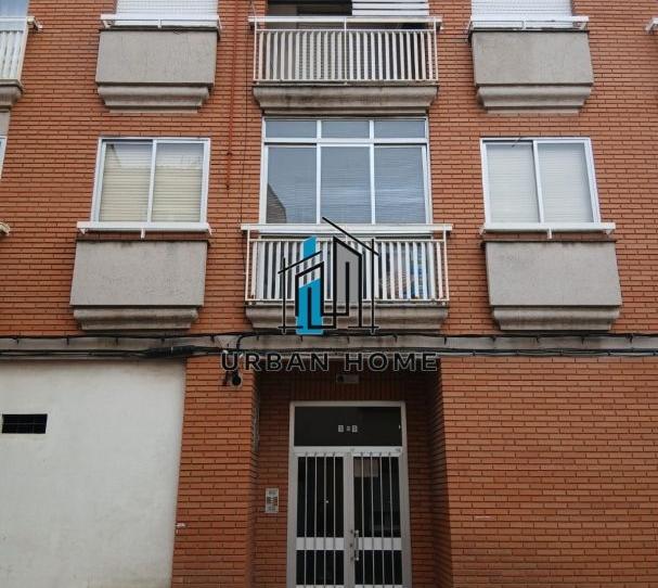 Foto 1 de Piso en venta en Calle Iglesia, Trobajo del Camino, León