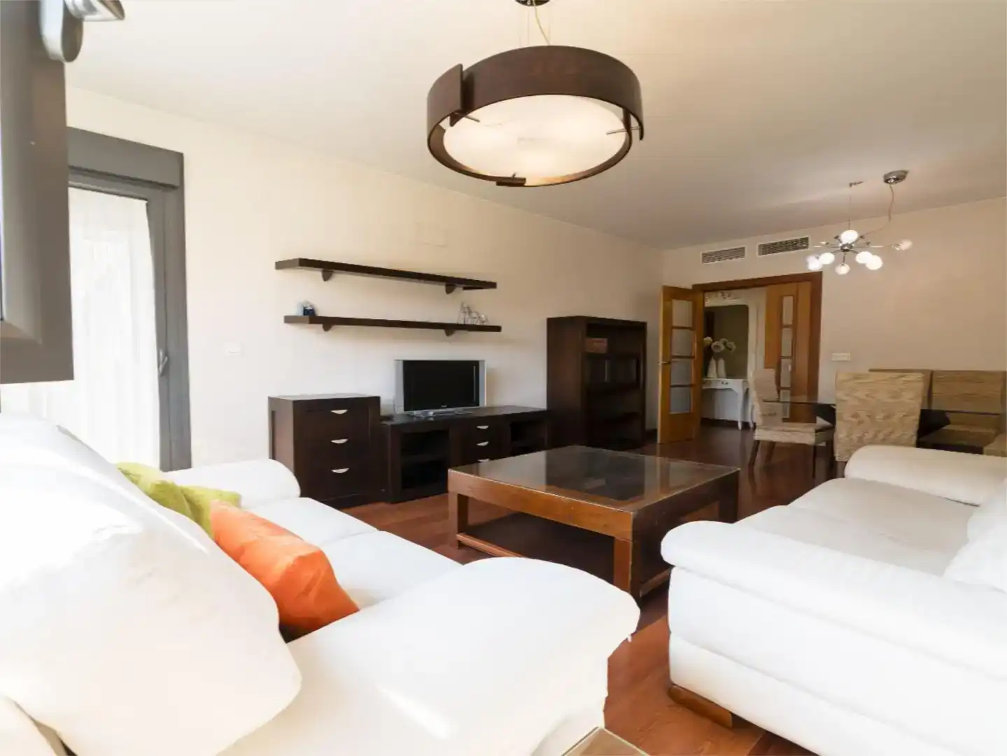 Sala de estar de Piso de alquiler en Granada con Aire acondicionado, Jardín privado y Parquet
