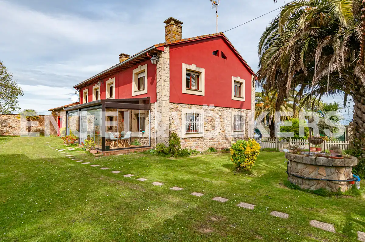 House with garden for sale in Tazones - Argüero