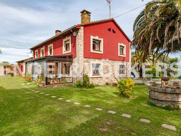 Casa con jardín en venta en Tazones - Argüero