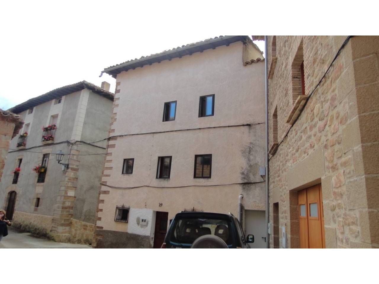 Vista exterior de Casa o xalet en venda en Cirauqui / Zirauki amb Calefacció i Moblat