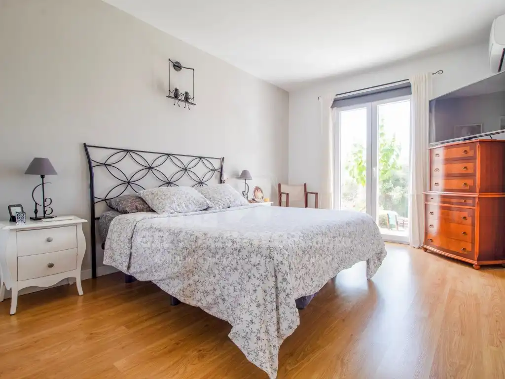 Country homes for sale in Cala Blanca