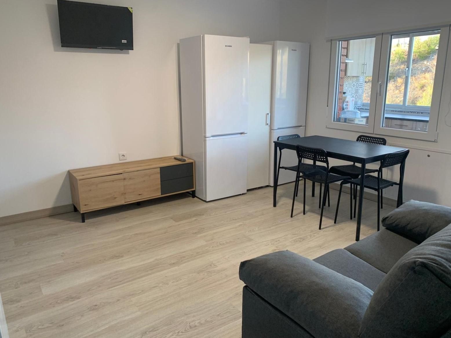 Flat to share in Calle de los Hornos Caleros, 48, Universidad