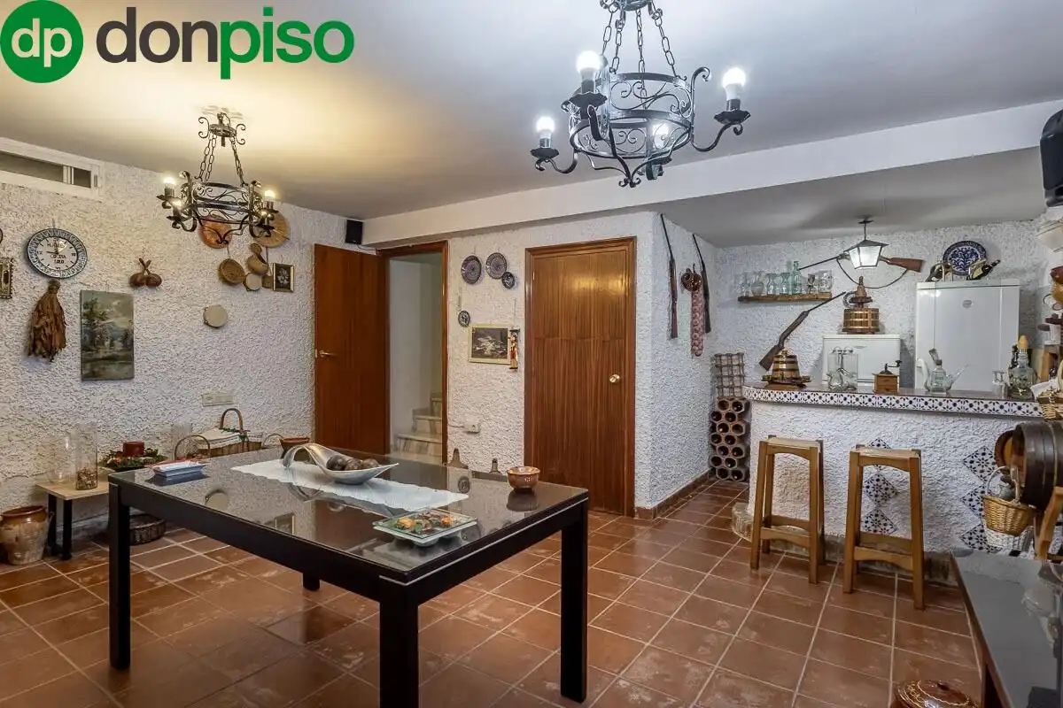 Kitchen of Houses for sale in Granada  with Air Conditioner, Heating and Terrace