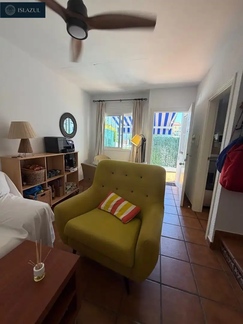 Wohnzimmer von Maisonette zum Verkauf in Islantilla mit Klimaanlage, Heizung und Privatgarten