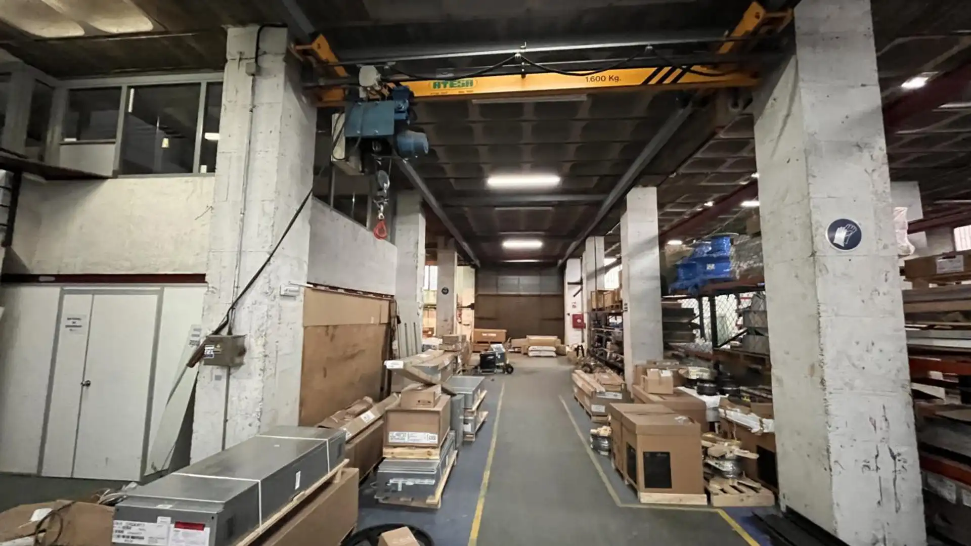 Fabrikhallen zum Verkauf in L'Hospitalet de Llobregat mit Heizung und Alarm