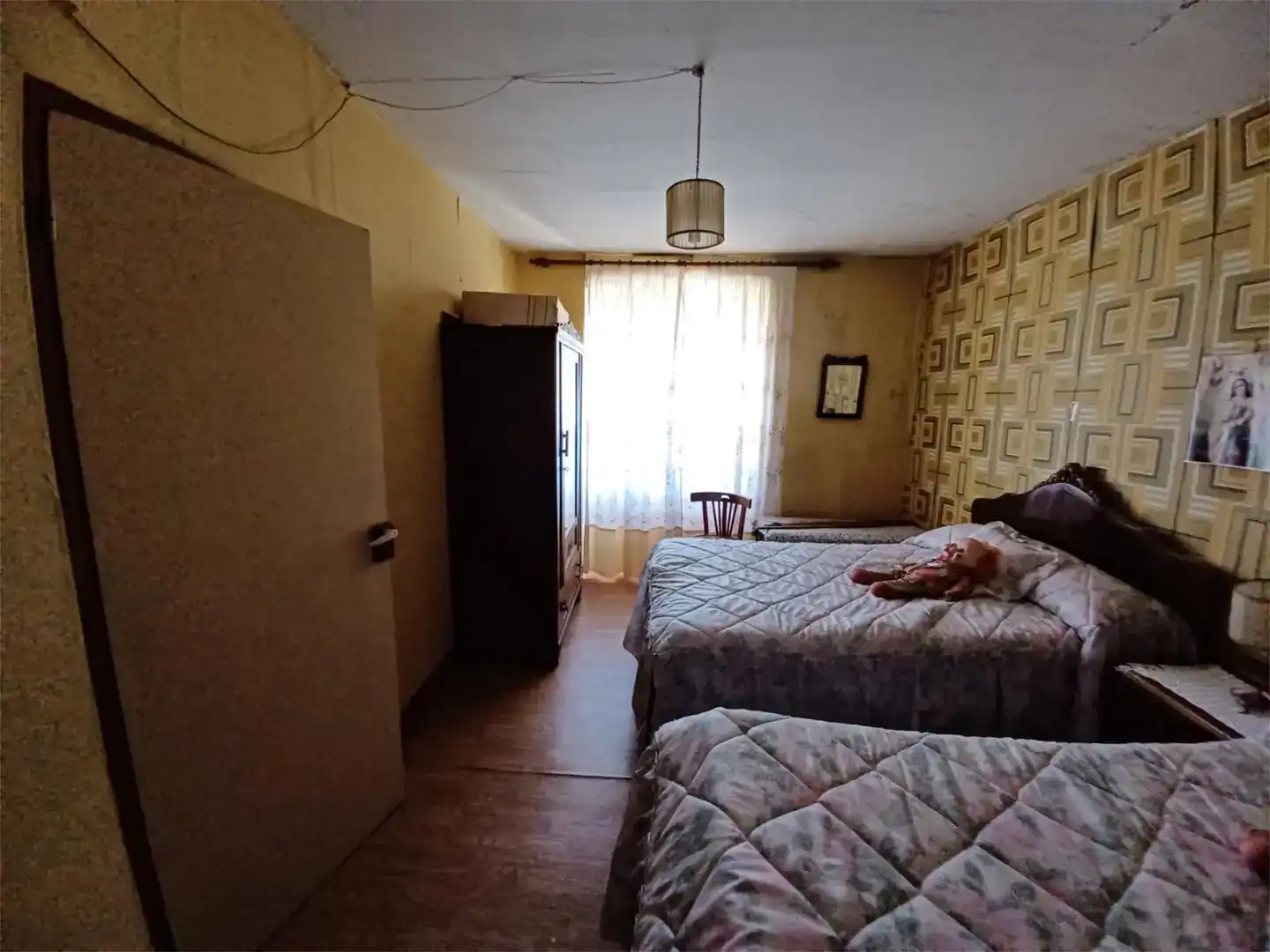 Dormitori de Casa adosada en venda en A Fonsagrada  amb Parquet i Moblat