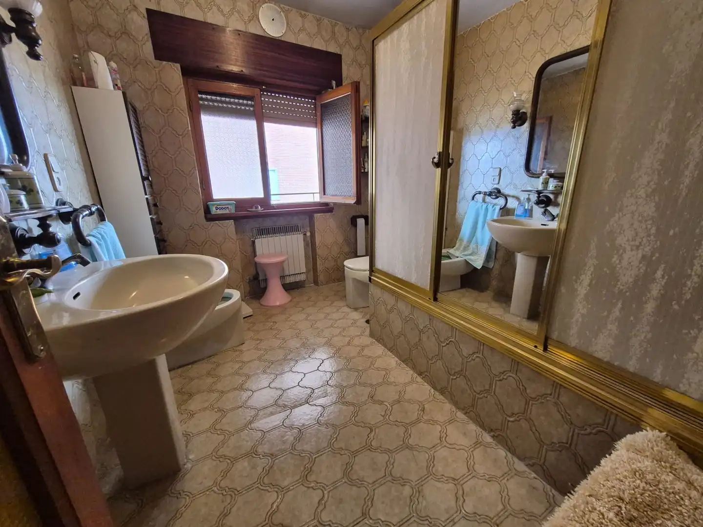 Baño de Piso en venta en El Barraco  con Calefacción, Terraza y Amueblado