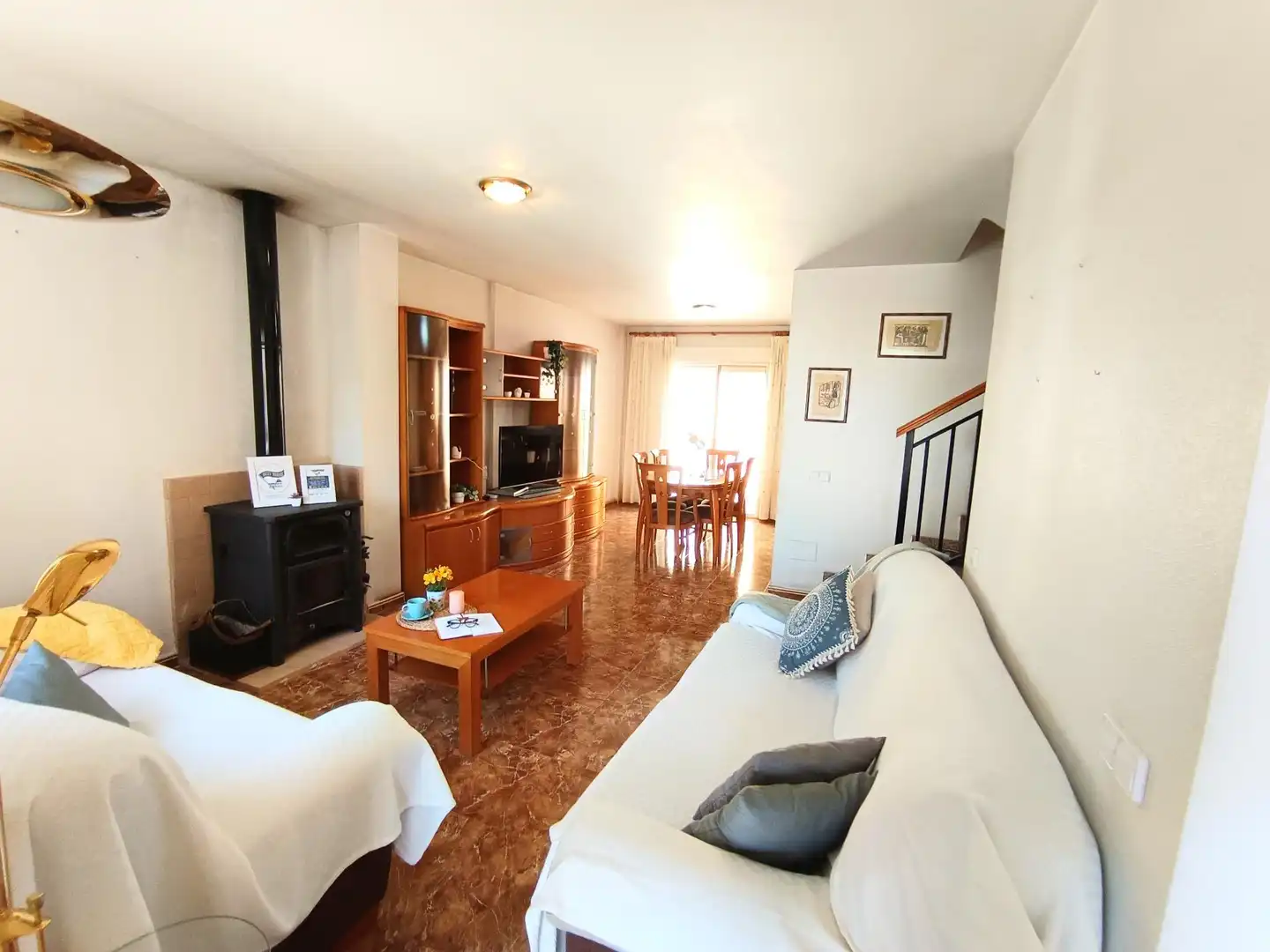 Wohnzimmer von Einfamilien-Reihenhaus zum Verkauf in Ulea mit Klimaanlage, Heizung und Terrasse