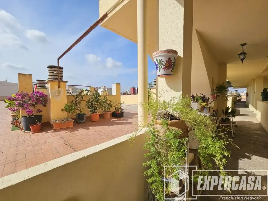 Terrace of Apartments for sale in Silla  with Air Conditioner
