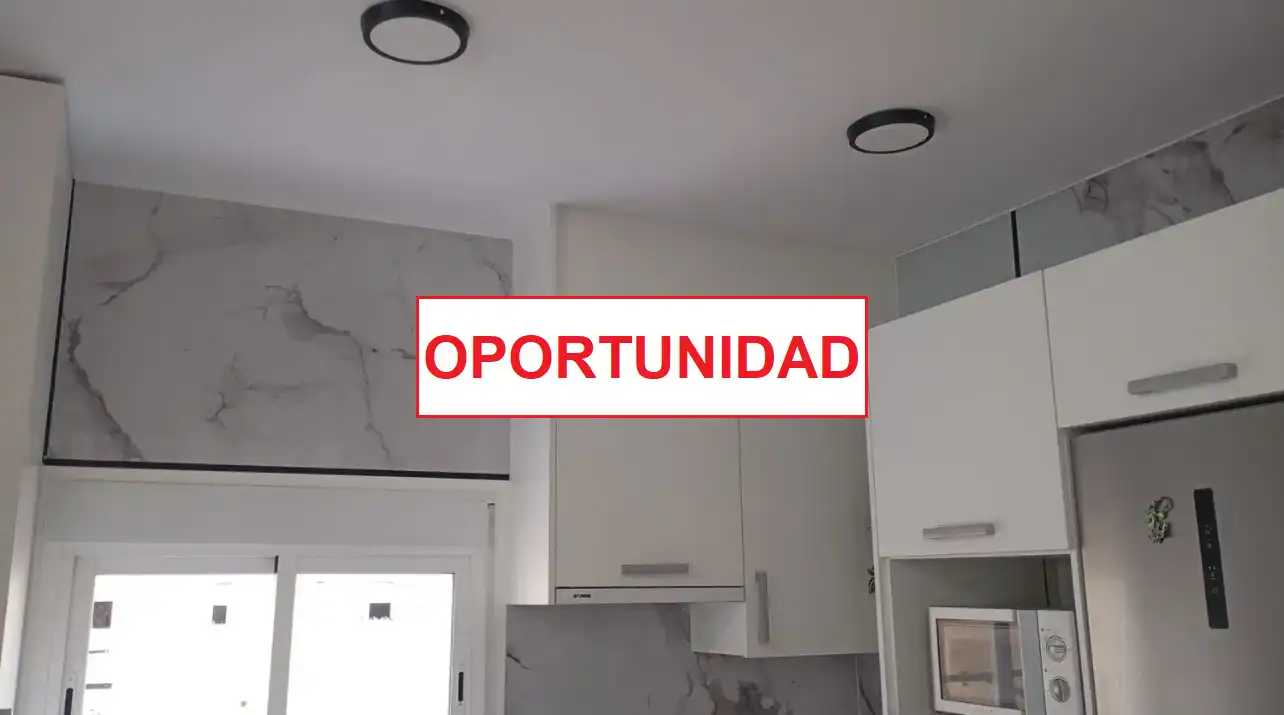 Cuina de Àtic en venda en Ciudad Real amb Calefacció, Terrassa i Moblat