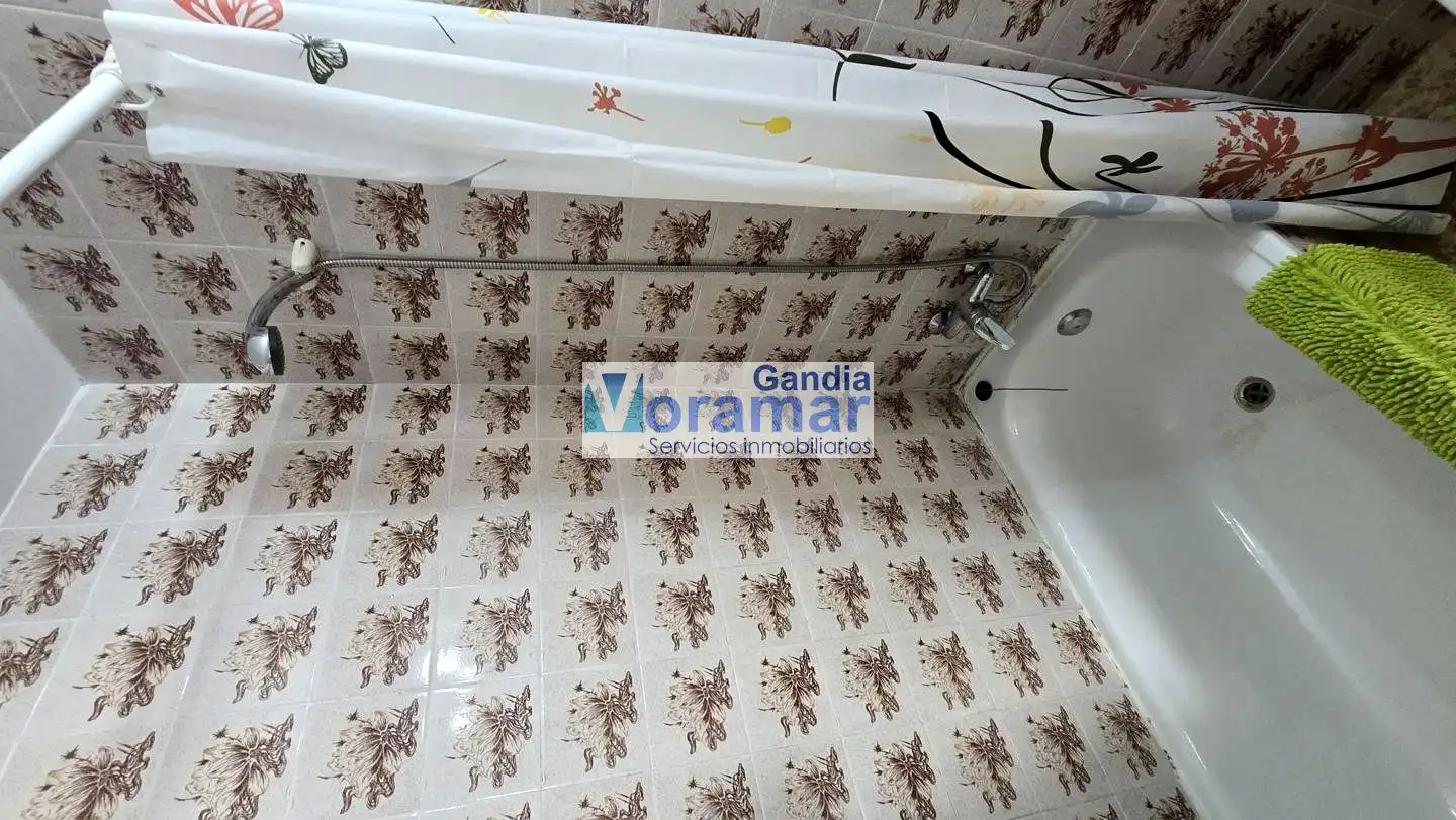 Badezimmer von Wohnungen zur Miete in Miramar mit Heizung, Terrasse und Möbliert