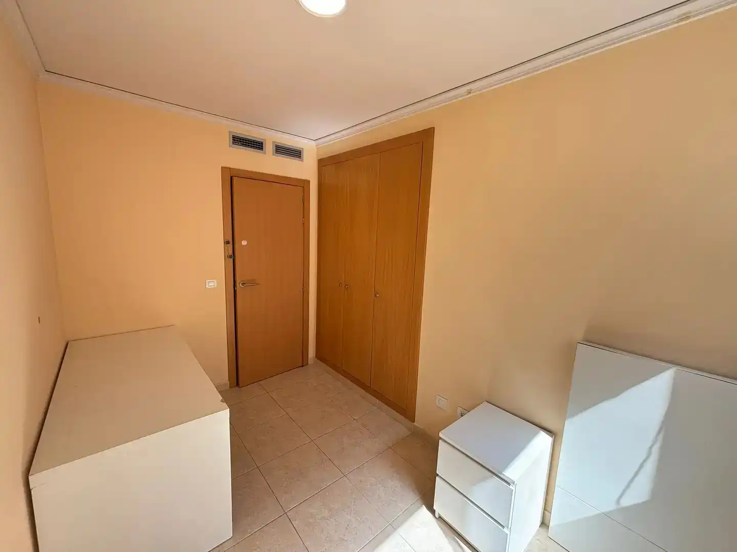 Piso de alquiler en Calle Algemesí, Ciutat del Transport - La Salera