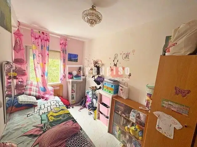 Habitación de Piso en venta en Madrid con Calefacción y Jardín privado