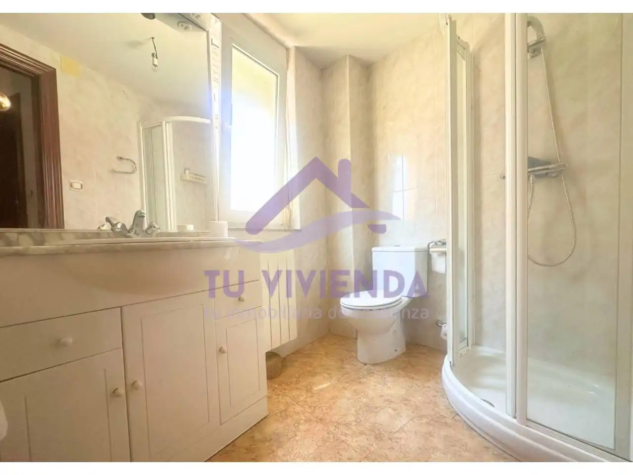 Bathroom of Houses for sale in Villota del Páramo  with Heating