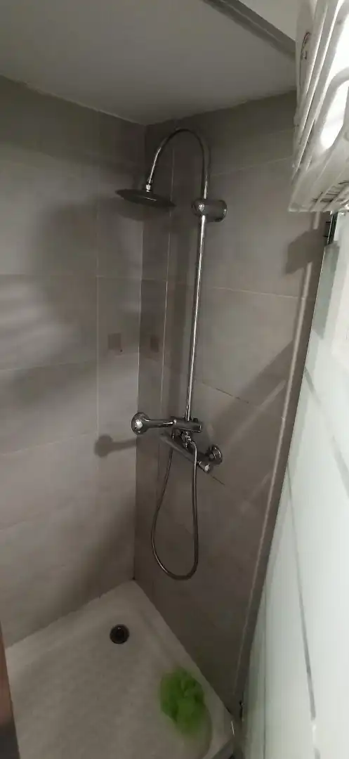 Baño de Casa adosada en venta en Bergondo con Calefacción, Jardín privado y Trastero