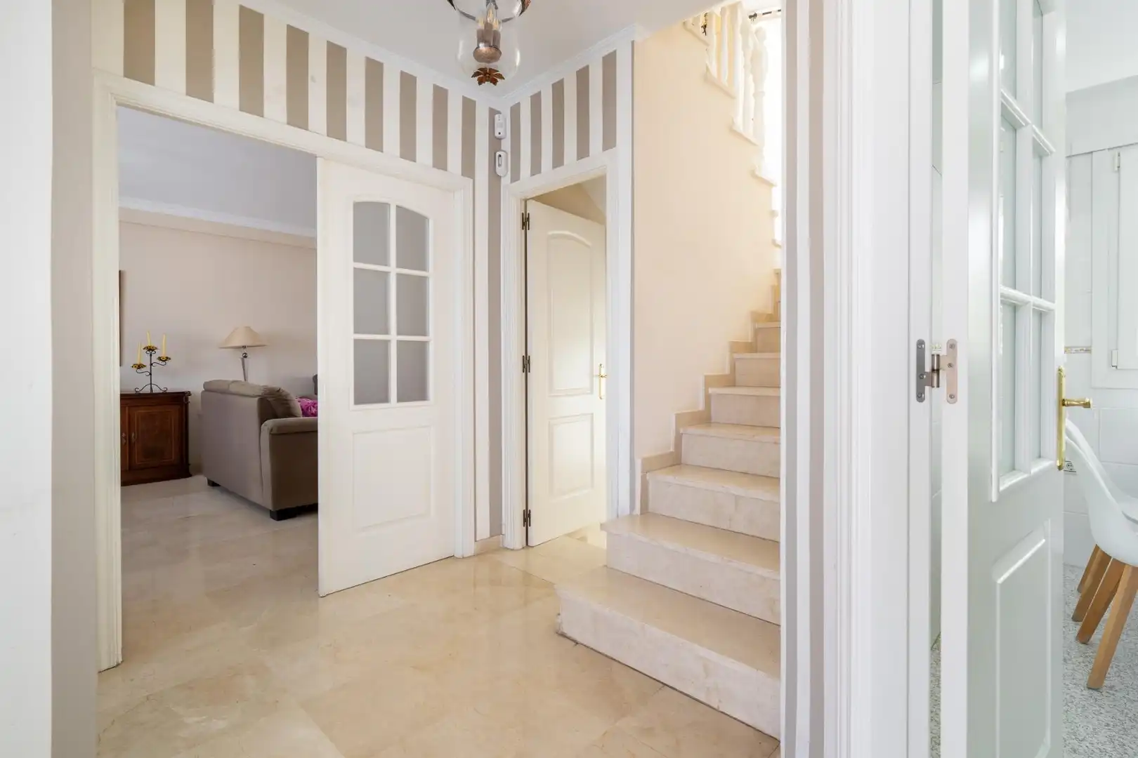 Casa adosada en venta en Almería con Aire acondicionado, Terraza y Trastero